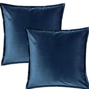 New 2pk Deep Blue Velvet 20x20” Pillowcases